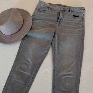 American Eagle Outfitters Light Gray Straight Leg Jeans